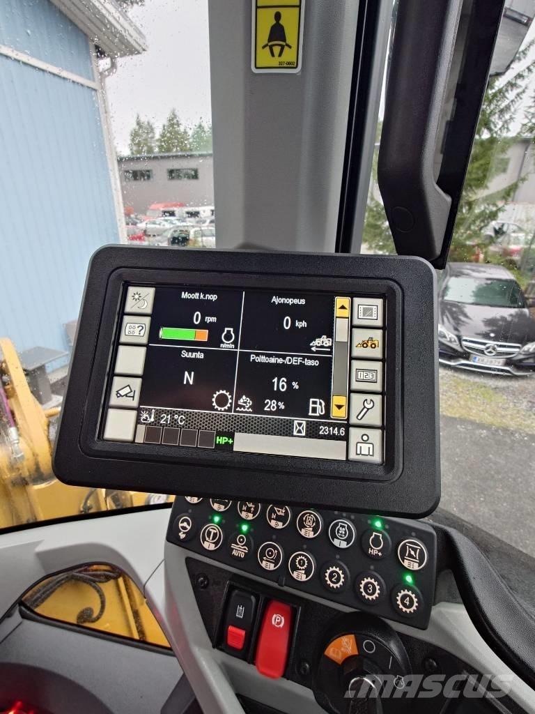 CAT 926M Iekrāvēji uz riteņiem