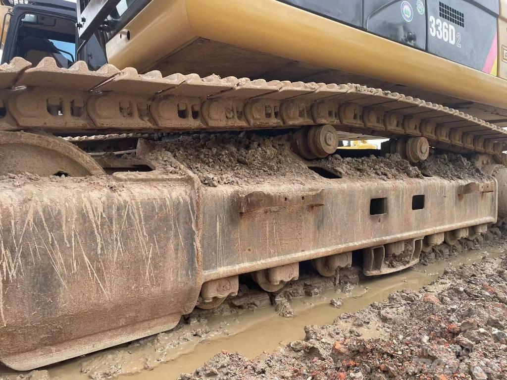 CAT 336 D L Ekskavatori tālās sniedzamības darbiem