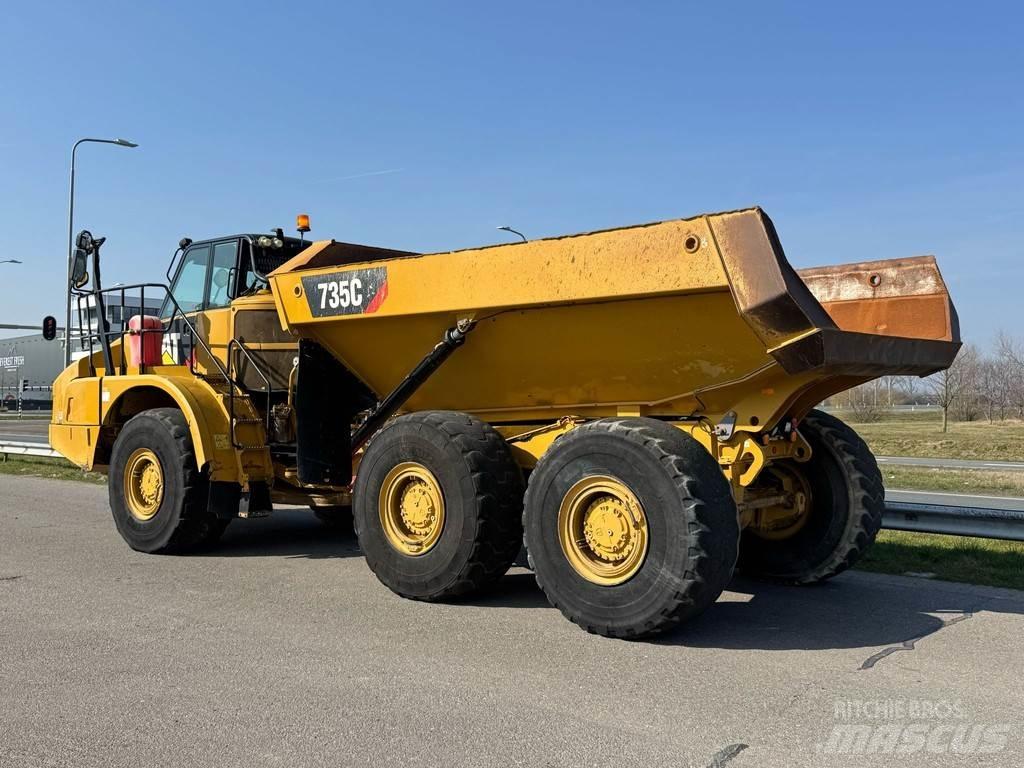CAT 735C Artikulētie pašizgāzēji