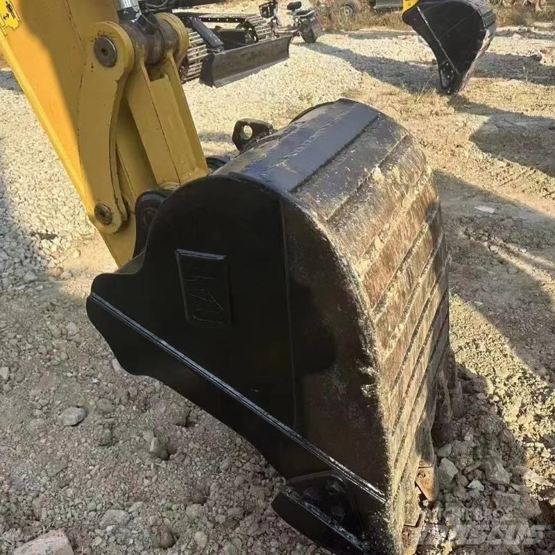 CAT 307 Kāpurķēžu ekskavatori