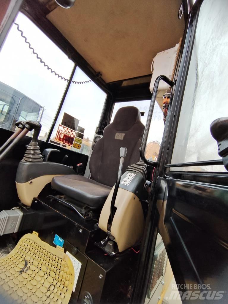 CAT 305.5E Mini ekskavatori < 7 t