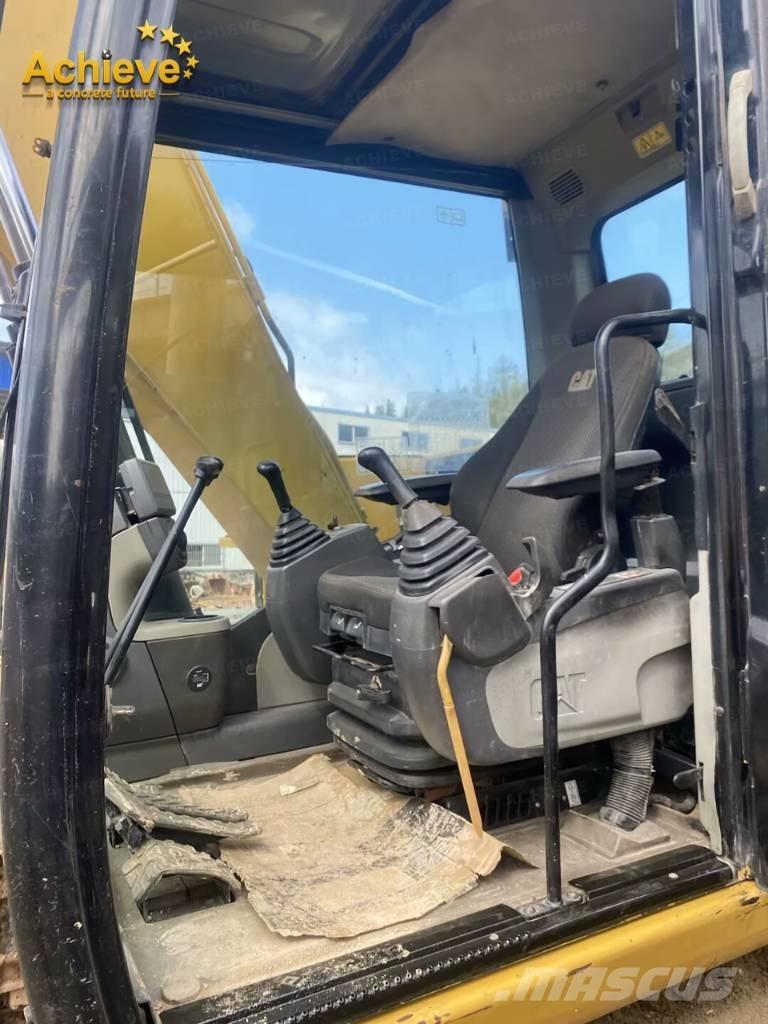 CAT 313D2GC Kāpurķēžu ekskavatori