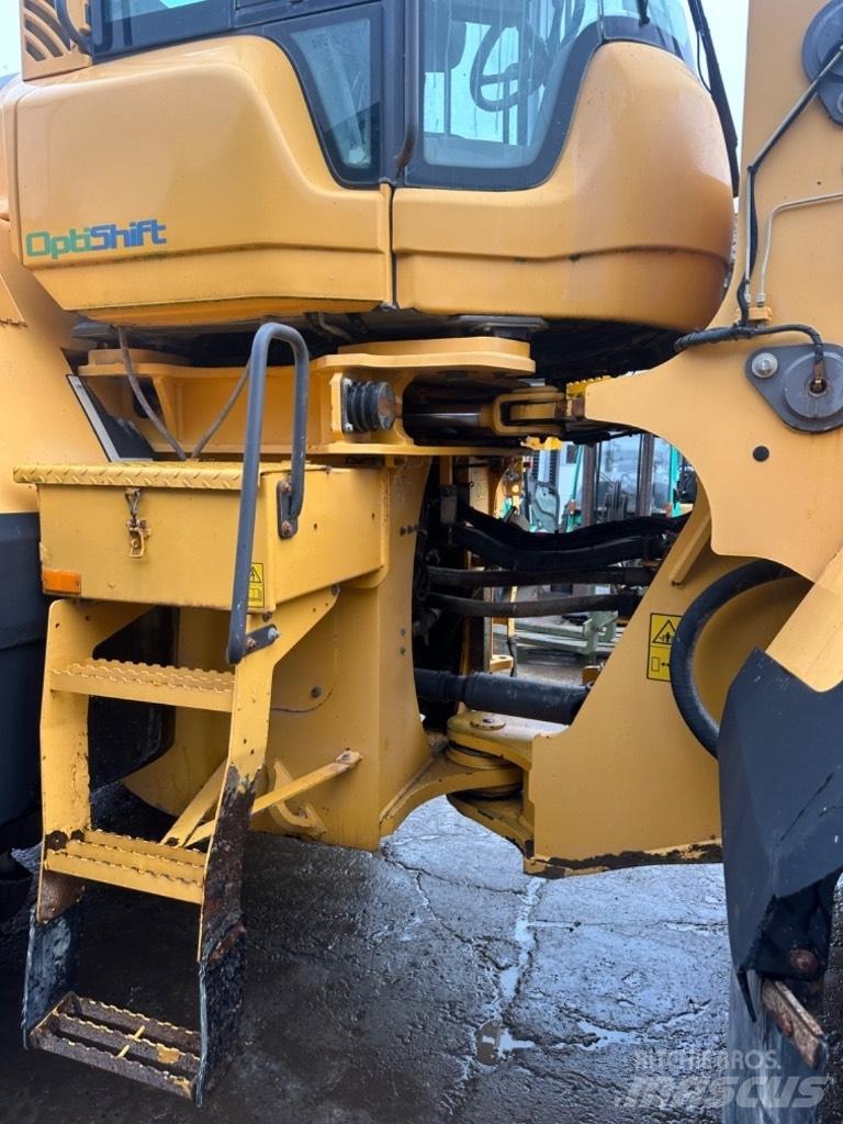 Volvo L 220 G Iekrāvēji uz riteņiem