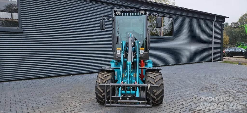 Wolf R906 Iekrāvēji uz riteņiem