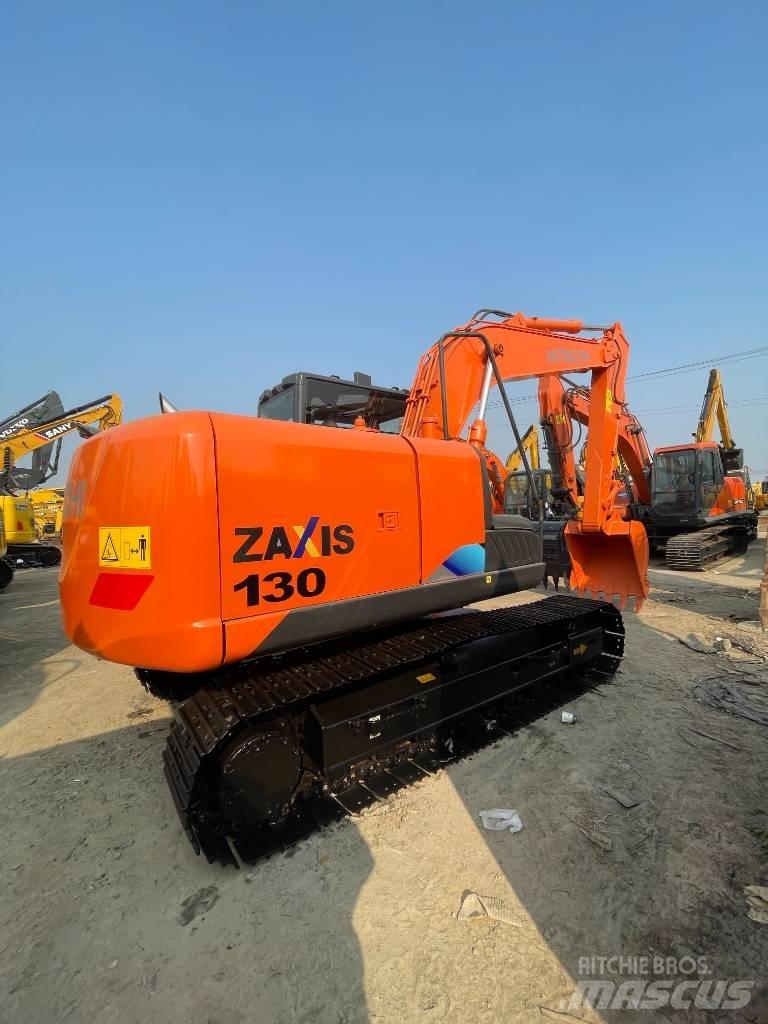 Hitachi ZX 130 Kāpurķēžu ekskavatori