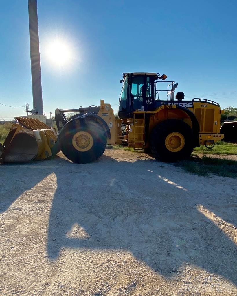 John Deere 844K Iekrāvēji uz riteņiem
