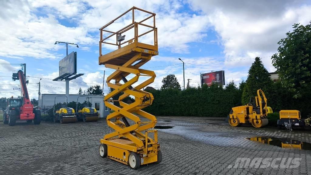 SkyJack SJ III 3226 Šķerveida pacēlāji