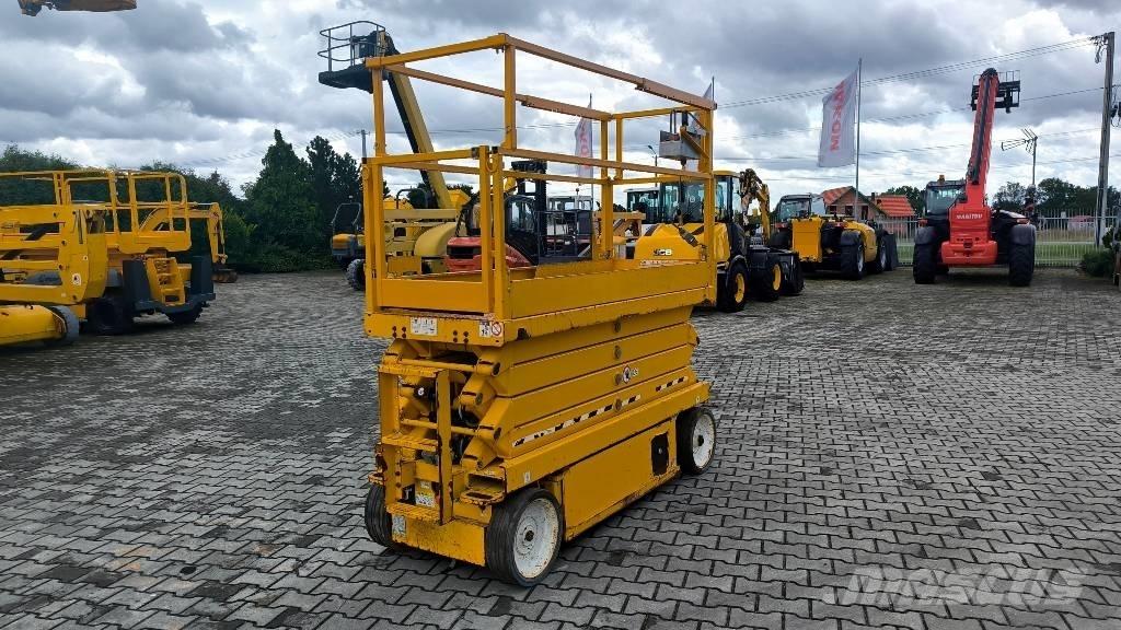 SkyJack SJ III 3226 Šķerveida pacēlāji
