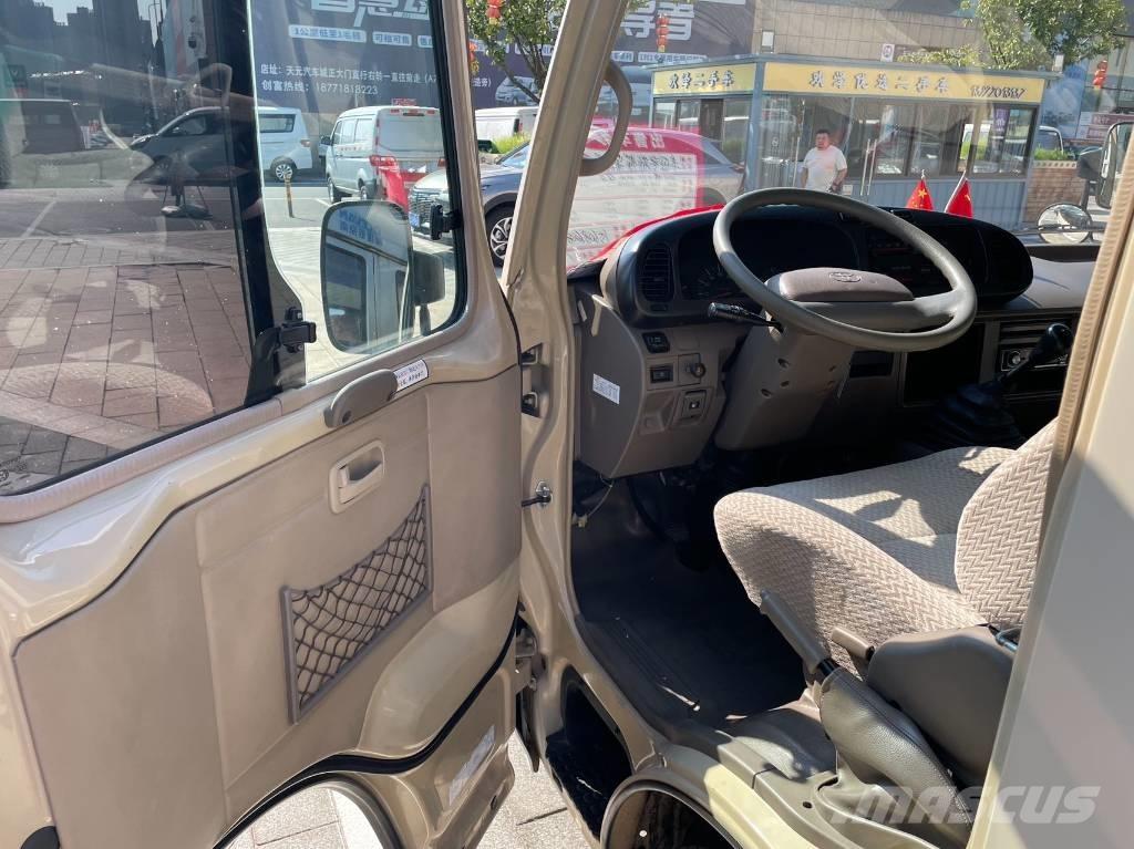 Toyota Coaster Bus Mikroautobusi