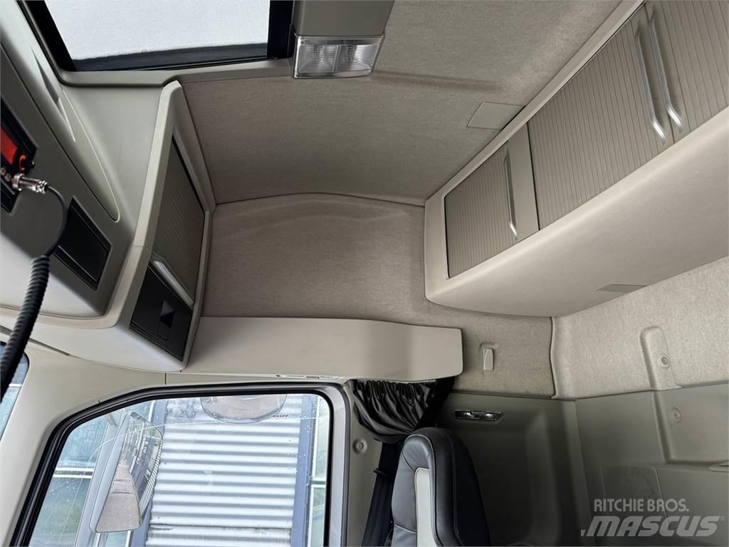 Volvo FH540 8x4 Pašizgāzējs