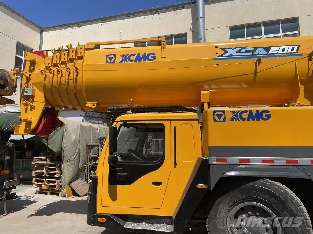 XCMG QY200K Celtņi nelīdzenām virsmām