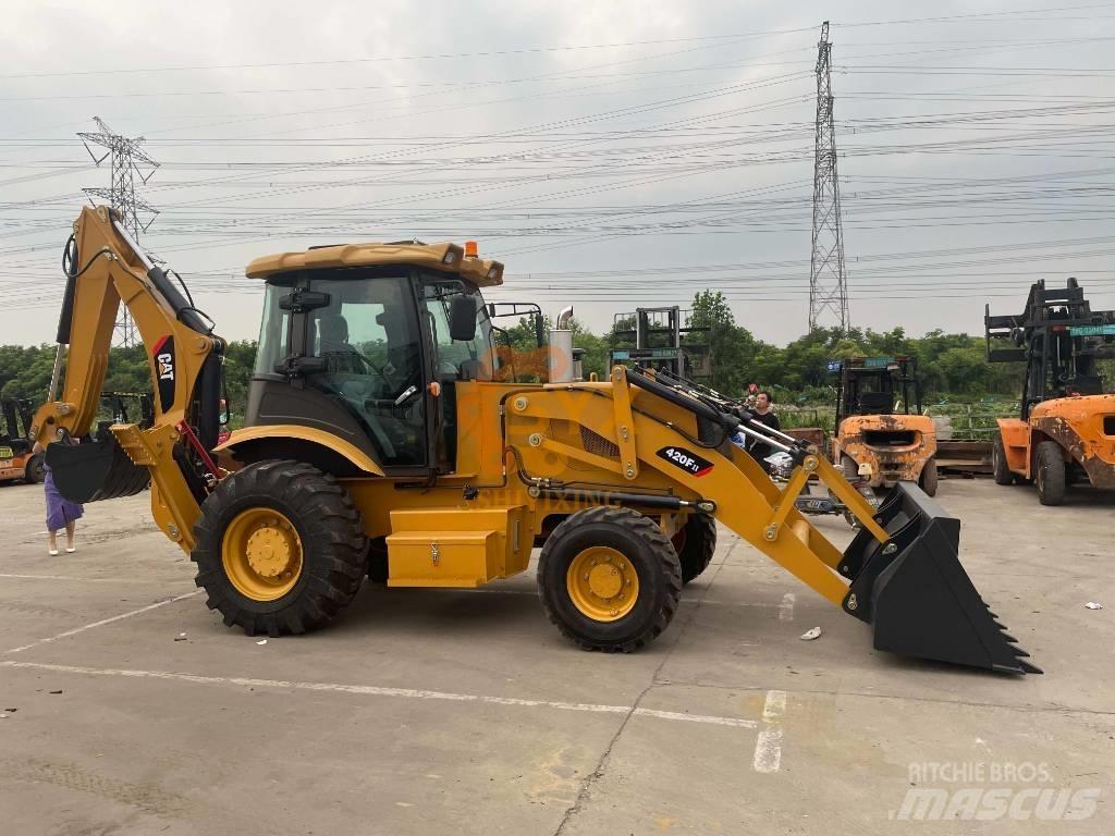 CAT 420 F Ekskavatori-iekrāvēji