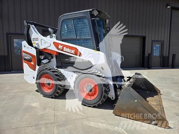 Bobcat S64 Lietoti riteņu kompaktiekrāvēji