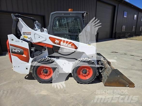 Bobcat S64 Lietoti riteņu kompaktiekrāvēji
