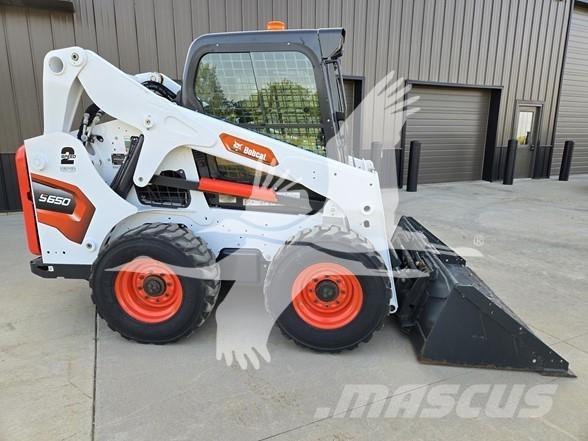 Bobcat S650 Lietoti riteņu kompaktiekrāvēji