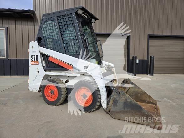 Bobcat S70 Lietoti riteņu kompaktiekrāvēji