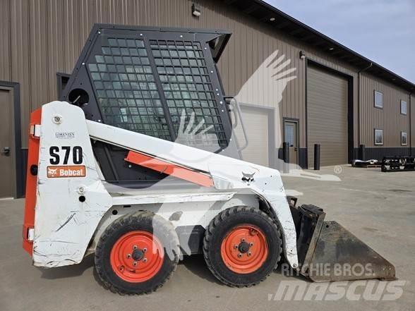 Bobcat S70 Lietoti riteņu kompaktiekrāvēji