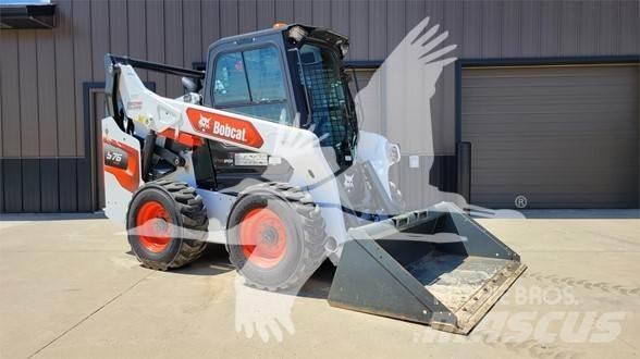 Bobcat S76 Lietoti riteņu kompaktiekrāvēji