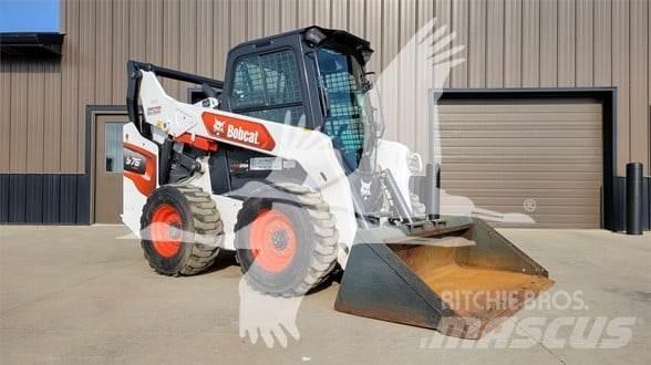 Bobcat S76 Lietoti riteņu kompaktiekrāvēji