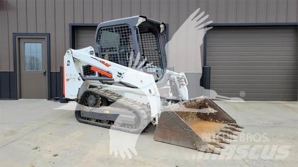 Bobcat T450 Lietoti riteņu kompaktiekrāvēji