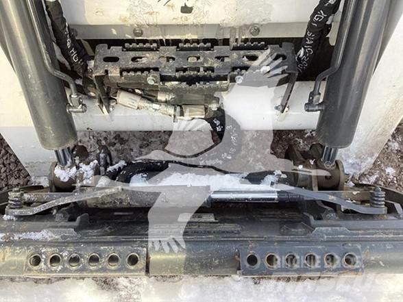 Bobcat T650 Lietoti riteņu kompaktiekrāvēji