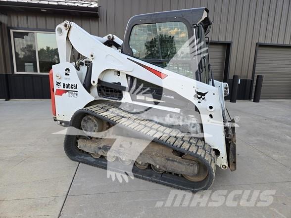 Bobcat T740 Lietoti riteņu kompaktiekrāvēji
