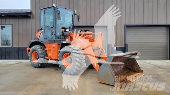 Hitachi ZW80 Iekrāvēji uz riteņiem