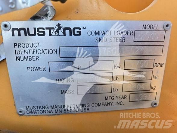 Mustang 2040 Lietoti riteņu kompaktiekrāvēji