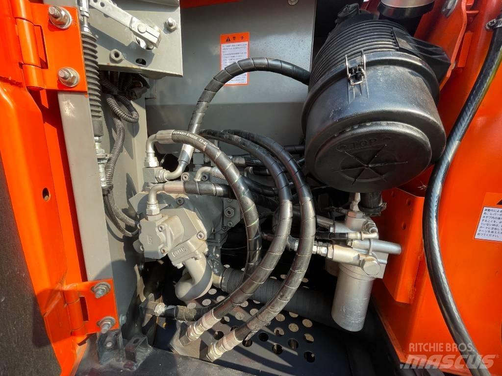 Hitachi ZX 75 Kāpurķēžu ekskavatori