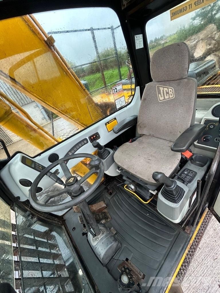 JCB JS 130 W Ekskavatori uz riteņiem