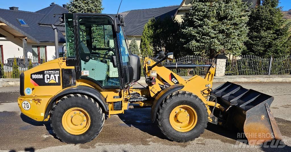 CAT 908 M Iekrāvēji uz riteņiem