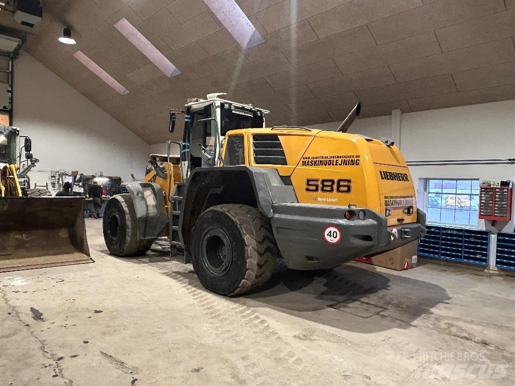 Liebherr L 586 Iekrāvēji uz riteņiem