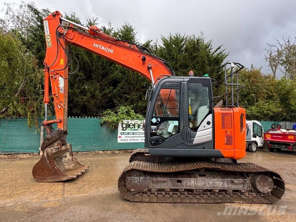 Hitachi ZX 135 US-5B Kāpurķēžu ekskavatori