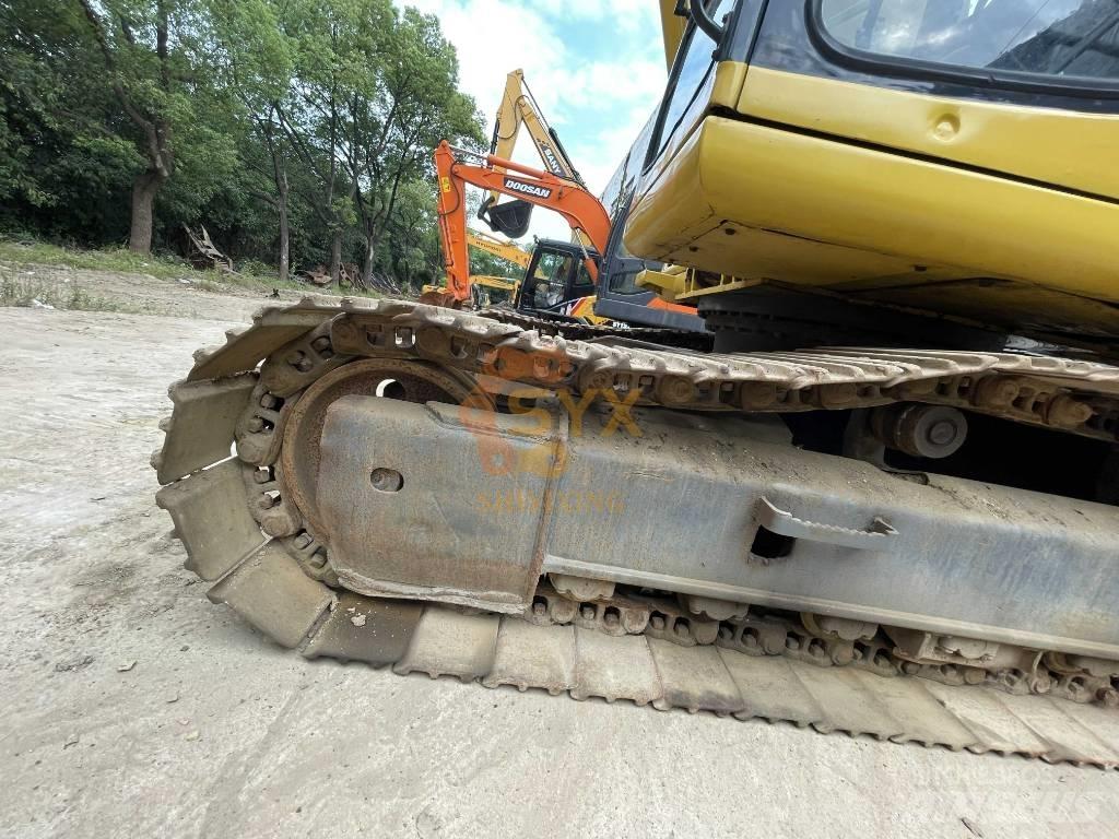 Komatsu PC 220 Kāpurķēžu ekskavatori