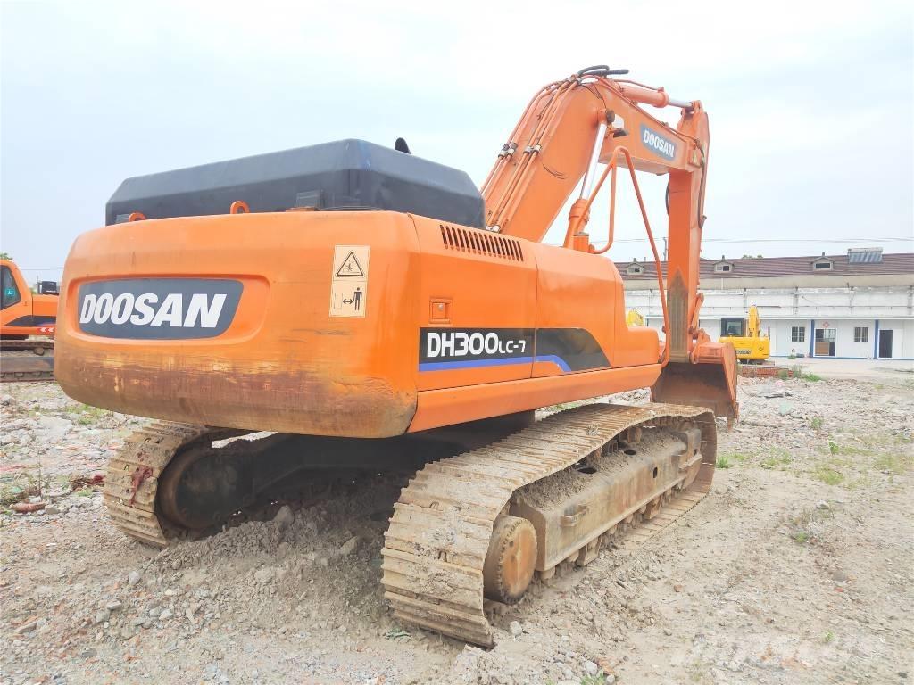Doosan DH300LC-7 Kāpurķēžu ekskavatori
