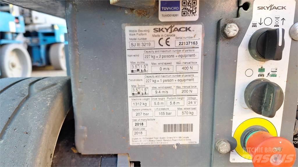 SkyJack SJIII3219 Šķerveida pacēlāji