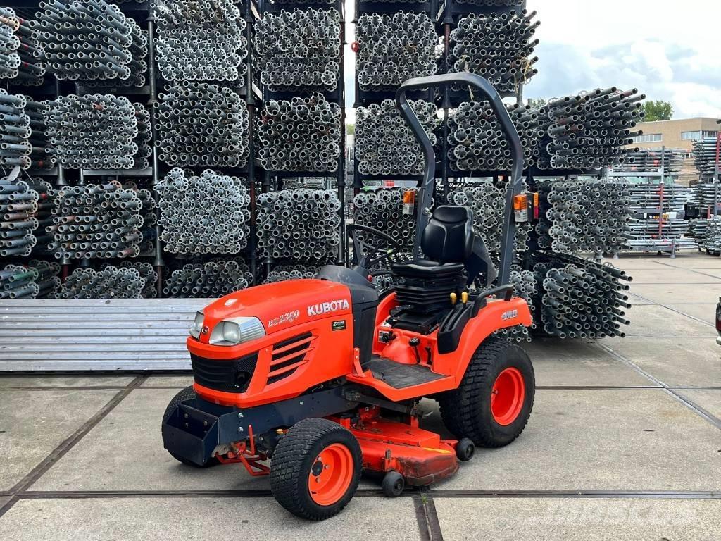 Kubota BX 2350 Kompaktie traktori