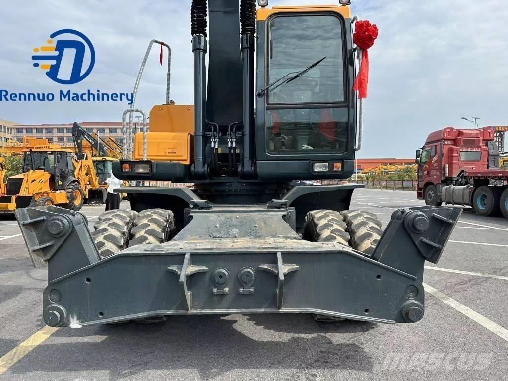 Hyundai 210W-9 Ekskavatori uz riteņiem