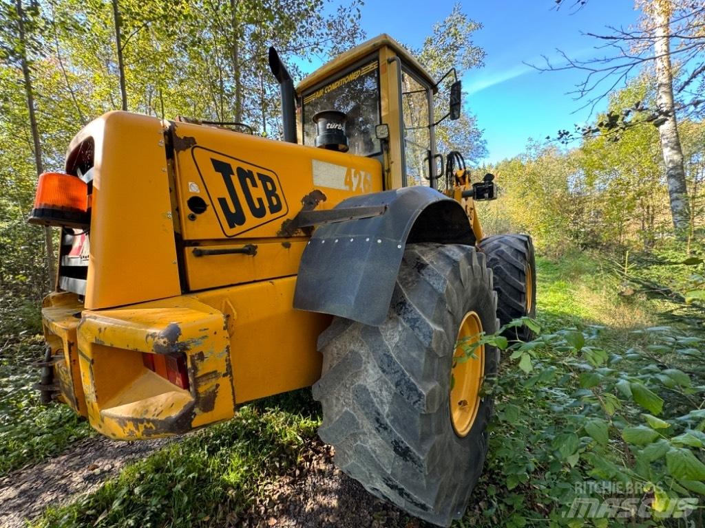 JCB 426 Agri (40 km/h) Iekrāvēji uz riteņiem