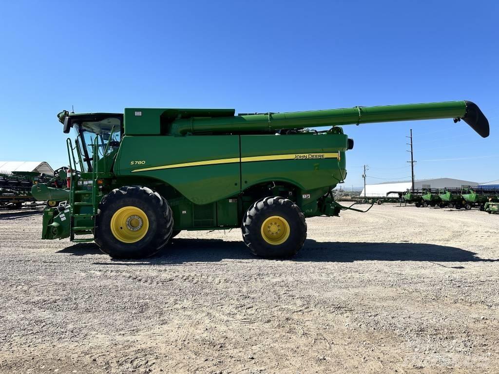 John Deere S 780 Ražas novākšanas kombaini