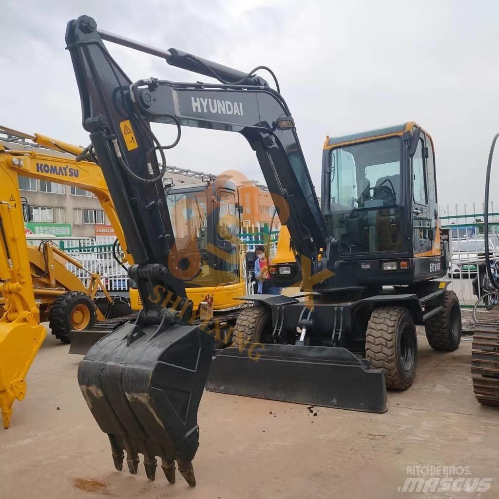 Hyundai 60w Ekskavatori uz riteņiem
