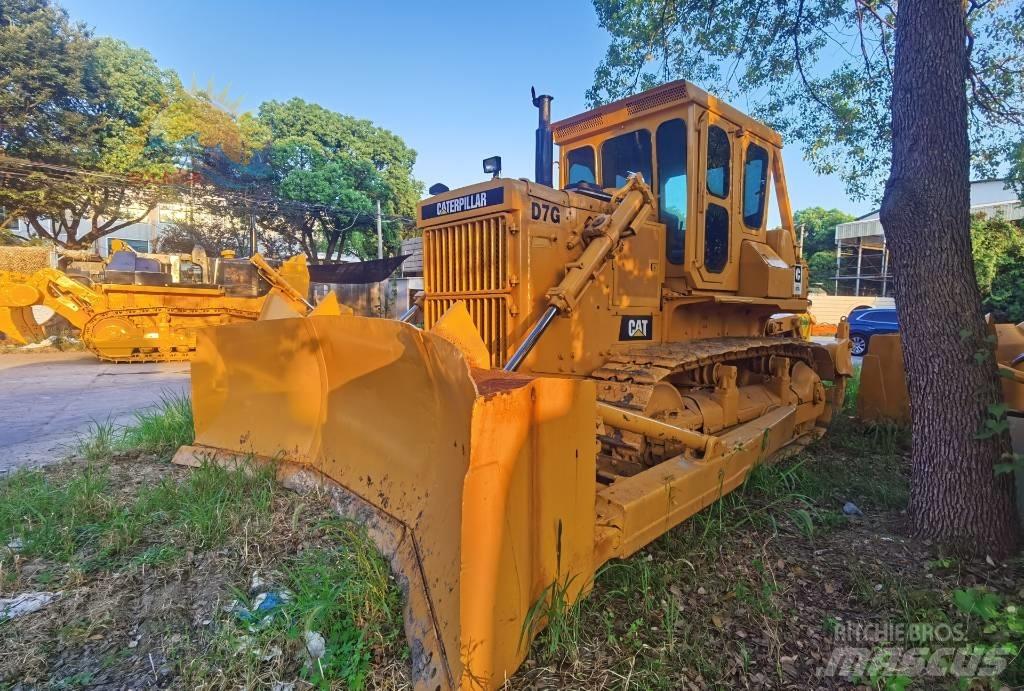 CAT D 7 G Kāpurķēžu buldozeri