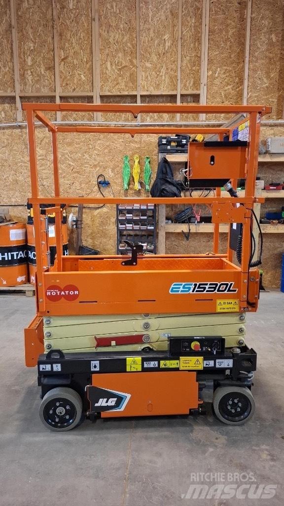 JLG ES 1530 L Šķerveida pacēlāji
