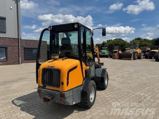 GiANT V 452 X-Tra Iekrāvēji uz riteņiem
