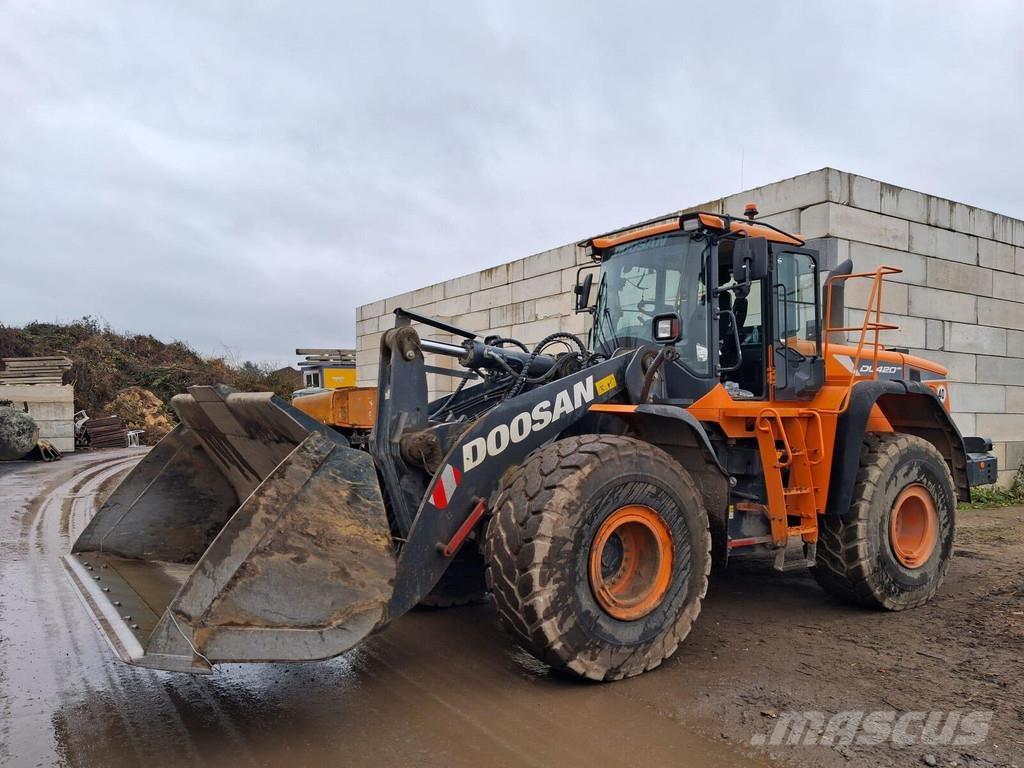 Doosan DL420 Iekrāvēji uz riteņiem