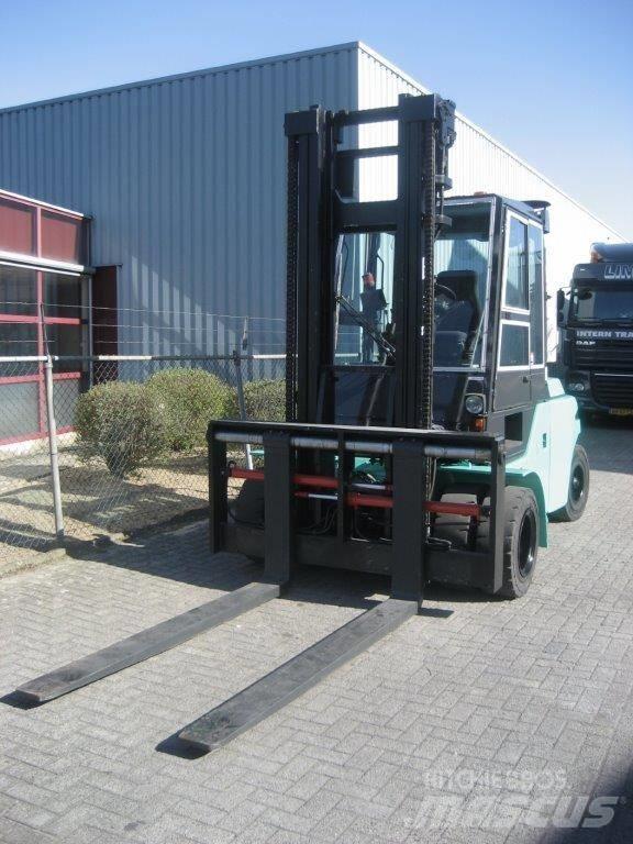 Dantruck 9690 DD900 Tehnika ar dīzeļa dzinēju