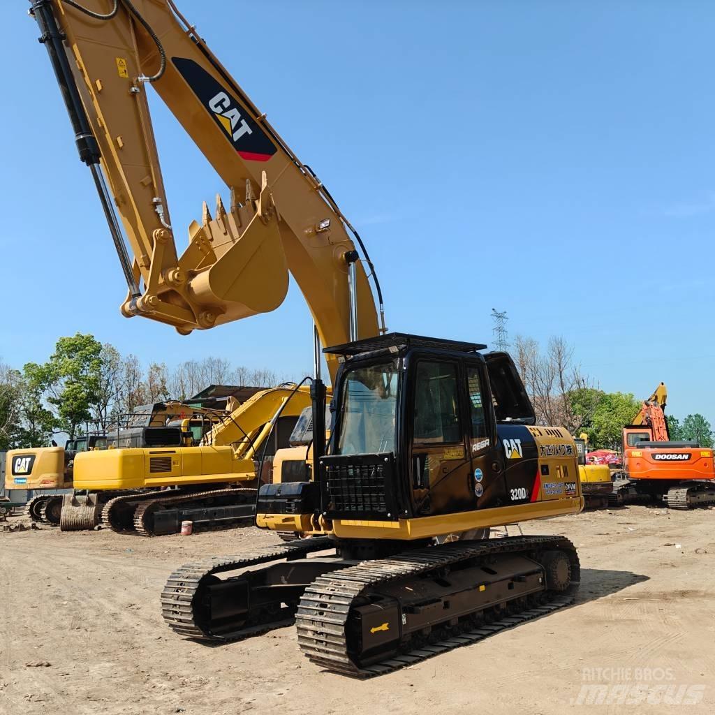 CAT 320D2 Kāpurķēžu ekskavatori