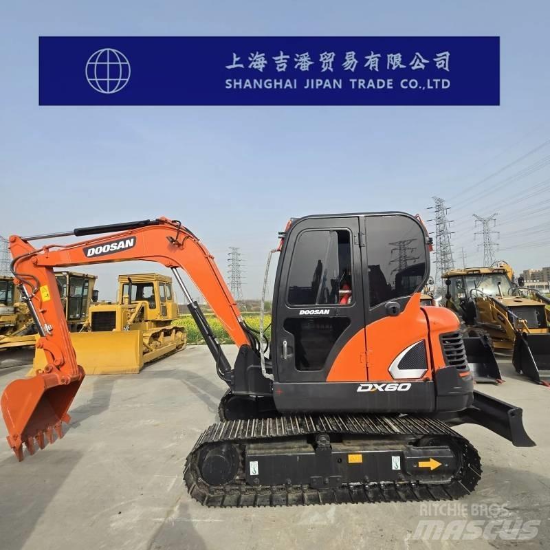 Doosan DX 60 Kāpurķēžu ekskavatori