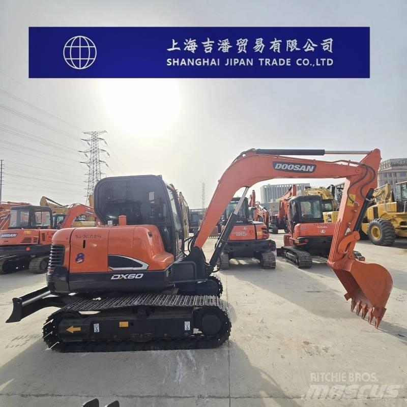 Doosan DX 60 Kāpurķēžu ekskavatori