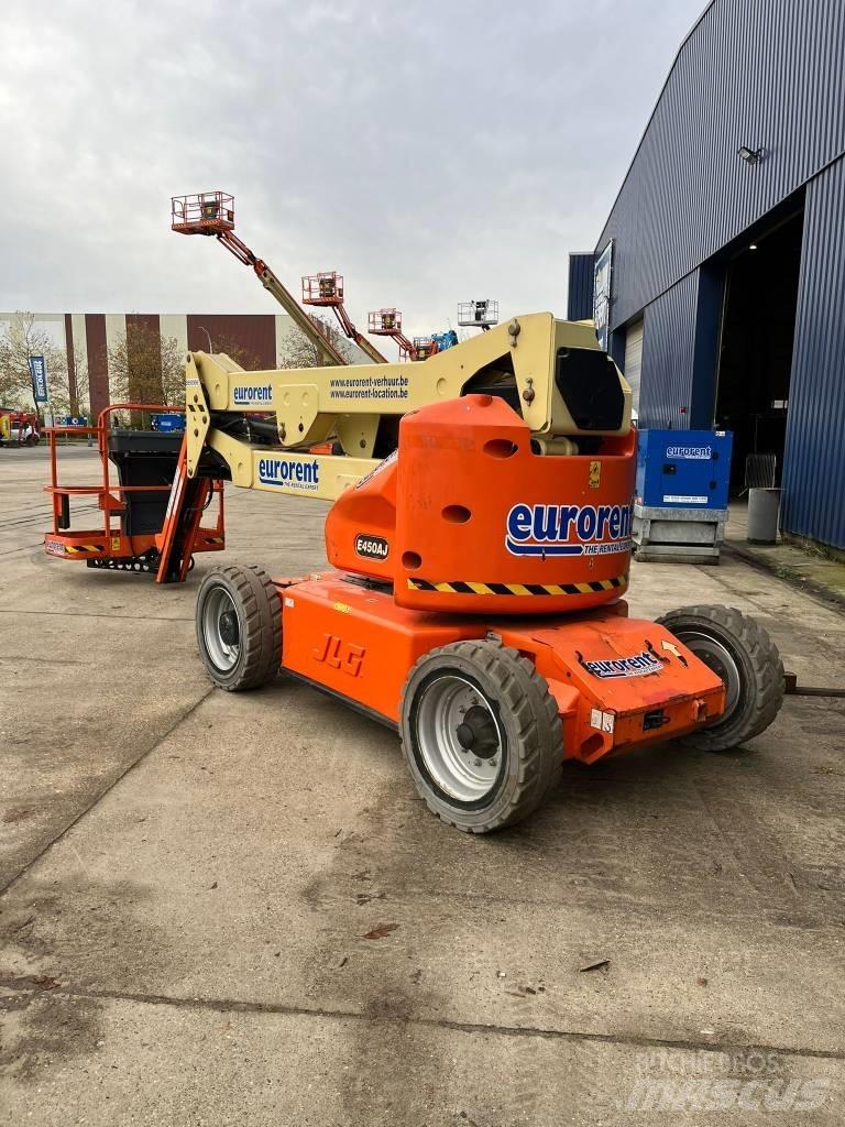 JLG E 450 AJ Strēles pacēlāji